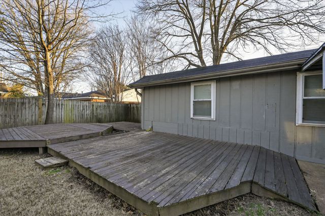 5070 QUINCE RD, Memphis, TN 38117