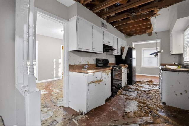 5070 QUINCE RD, Memphis, TN 38117