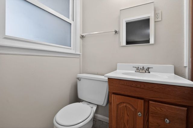 5070 QUINCE RD, Memphis, TN 38117