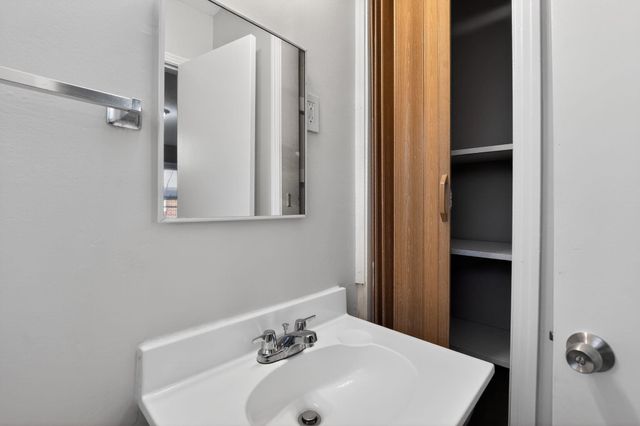 5070 QUINCE RD, Memphis, TN 38117