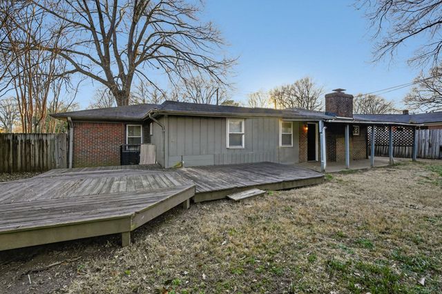 5070 QUINCE RD, Memphis, TN 38117