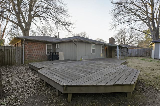 5070 QUINCE RD, Memphis, TN 38117