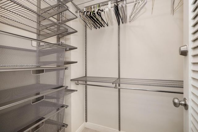 100 Lincoln Rd 330, Miami Beach, FL 33139