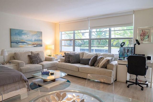 100 Lincoln Rd 330, Miami Beach, FL 33139