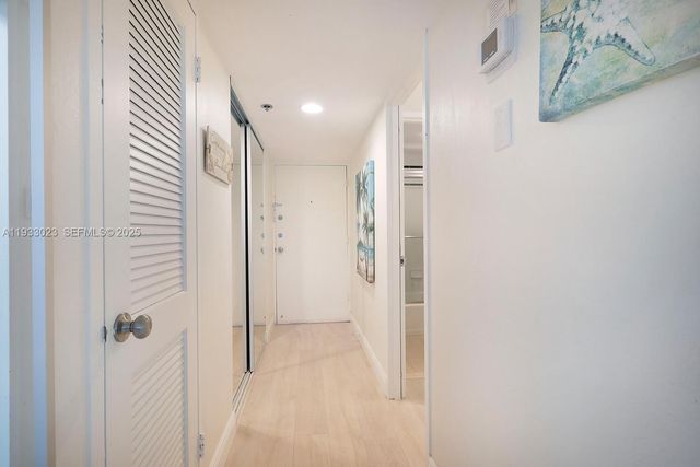 100 Lincoln Rd 330, Miami Beach, FL 33139