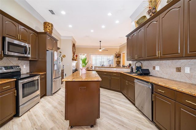 5948 LAKEVILLE ROAD, Orlando, FL 32818