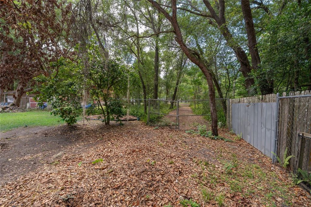 Image 31 of property listing at 5948 LAKEVILLE ROAD, Orlando, FL 32818