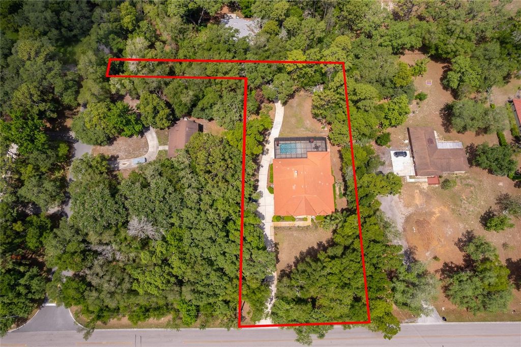 Image 34 of property listing at 5948 LAKEVILLE ROAD, Orlando, FL 32818