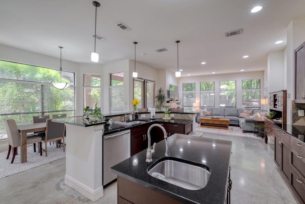 2312 Thornton RD A, Austin, TX 78704