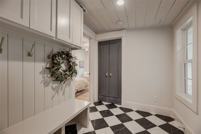 300 E Division Street, Pilot Point, TX 76258