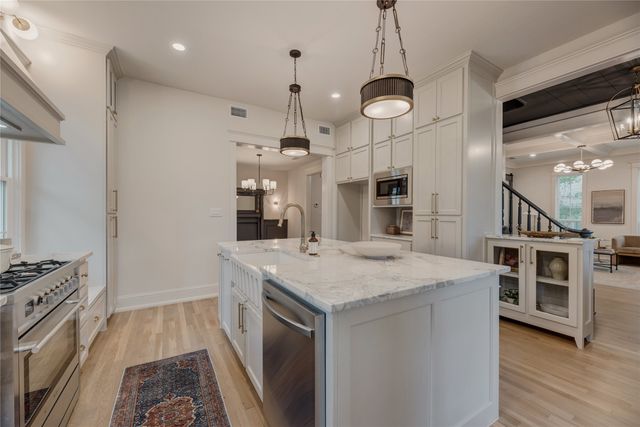 300 E Division Street, Pilot Point, TX 76258