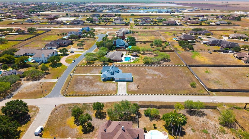 8101 Mt Zion, Corpus Christi, TX 78413 — photo 4