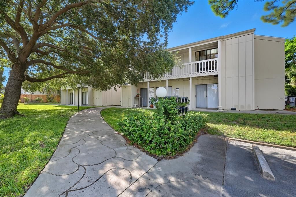 2216 BAHIA VISTA STREET H1, Sarasota, FL 34239