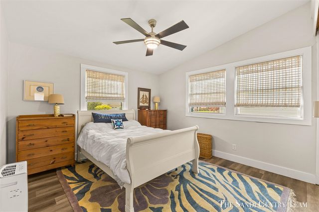 529 Arlington Avenue, Grand Haven, MI 49417