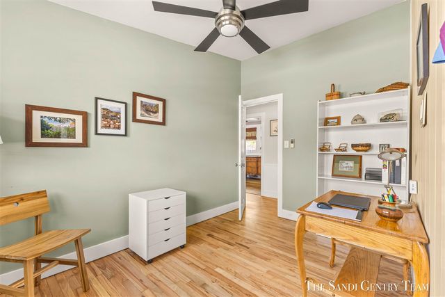 529 Arlington Avenue, Grand Haven, MI 49417