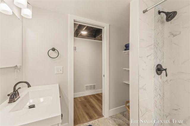 529 Arlington Avenue, Grand Haven, MI 49417