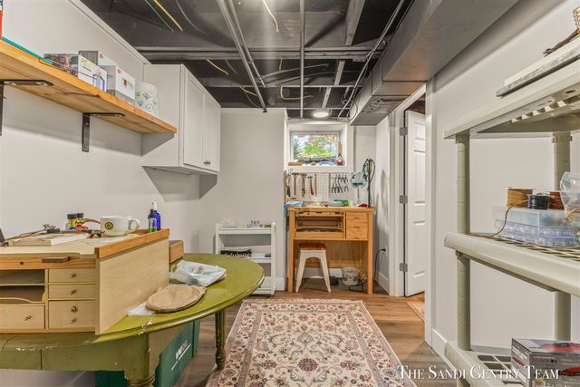 529 Arlington Avenue, Grand Haven, MI 49417