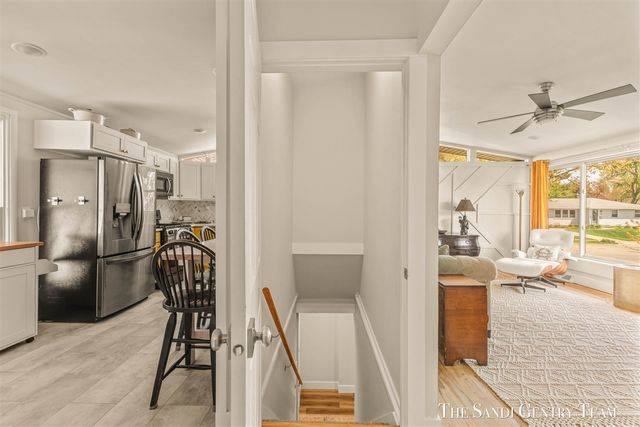 529 Arlington Avenue, Grand Haven, MI 49417