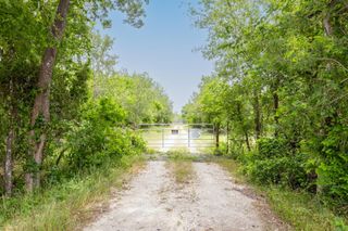 000 San Marcus Hwy, Luling, TX 78648