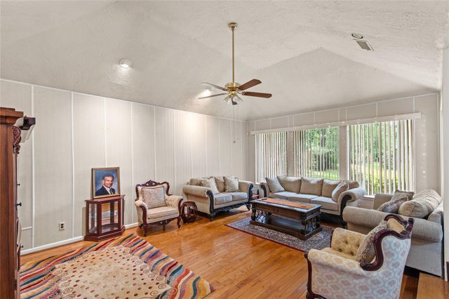 319 S Rivershire Drive, Conroe, TX 77304