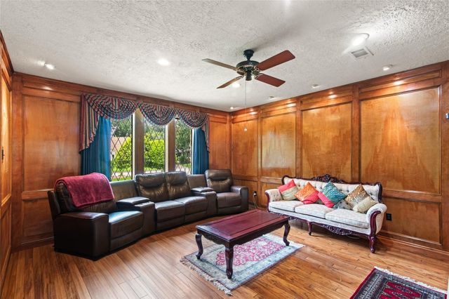 319 S Rivershire Drive, Conroe, TX 77304