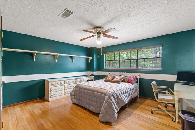 319 S Rivershire Drive, Conroe, TX 77304