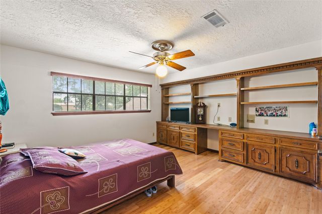 319 S Rivershire Drive, Conroe, TX 77304