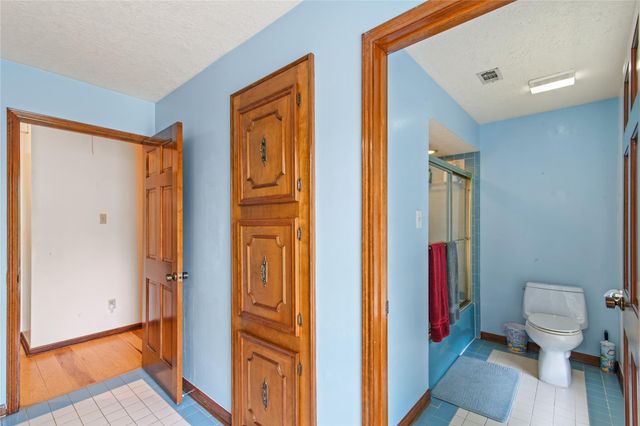 319 S Rivershire Drive, Conroe, TX 77304