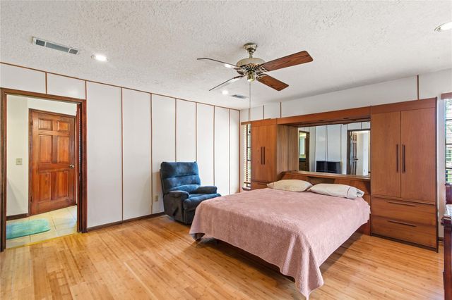 319 S Rivershire Drive, Conroe, TX 77304