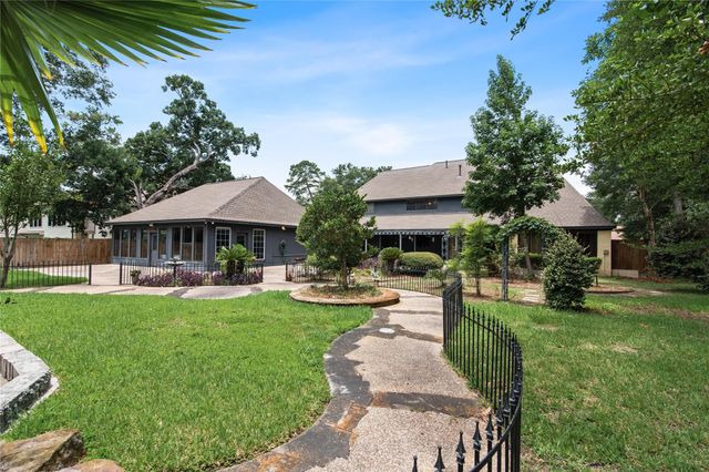 319 S Rivershire Drive, Conroe, TX 77304