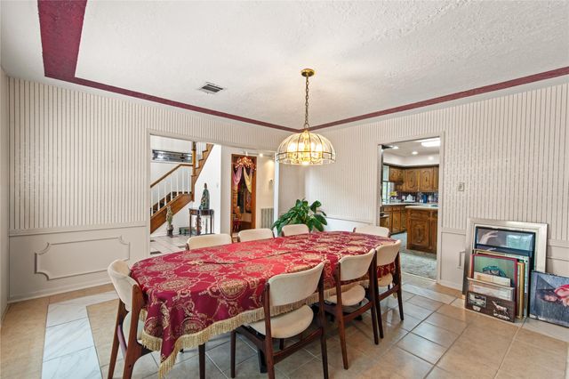 319 S Rivershire Drive, Conroe, TX 77304