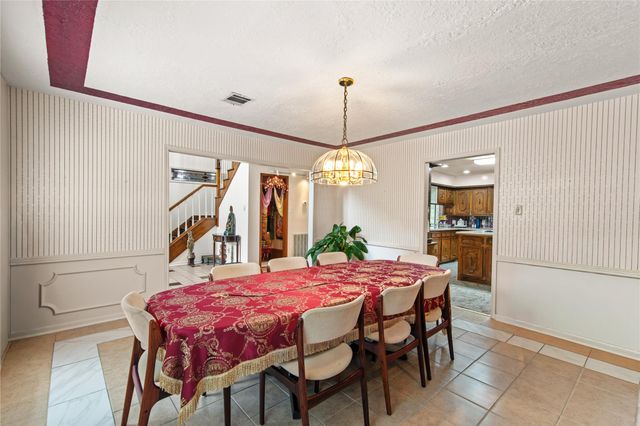 319 S Rivershire Drive, Conroe, TX 77304