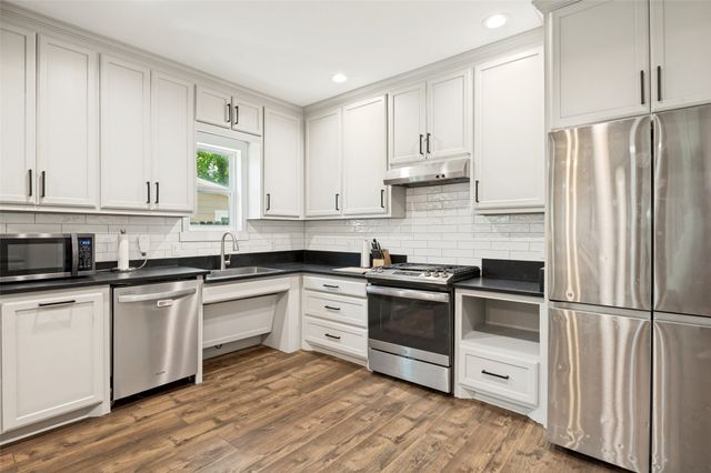 3233 Lubbock Avenue, Fort Worth, TX 76109