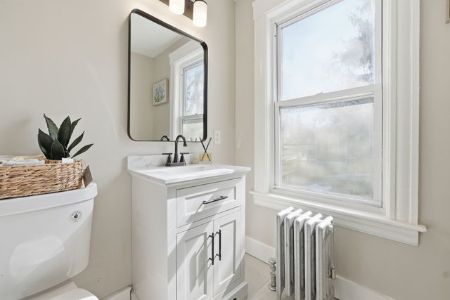 36 Central St, Auburn, MA 01501