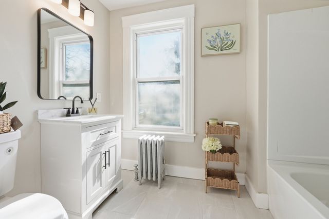 36 Central St, Auburn, MA 01501