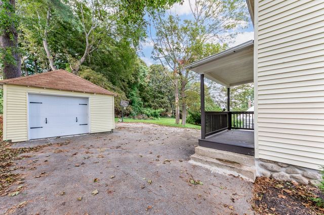 36 Central St, Auburn, MA 01501