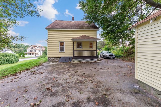 36 Central St, Auburn, MA 01501