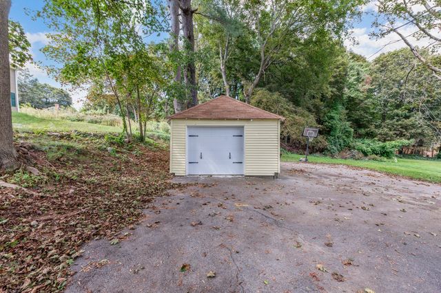 36 Central St, Auburn, MA 01501