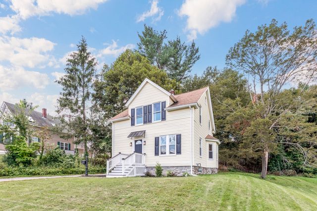 36 Central St, Auburn, MA 01501