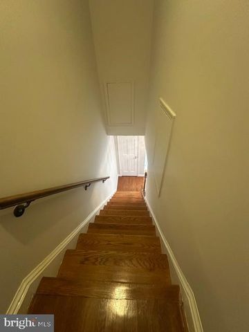 7412 HALLCREST DR, Mclean, VA 22102