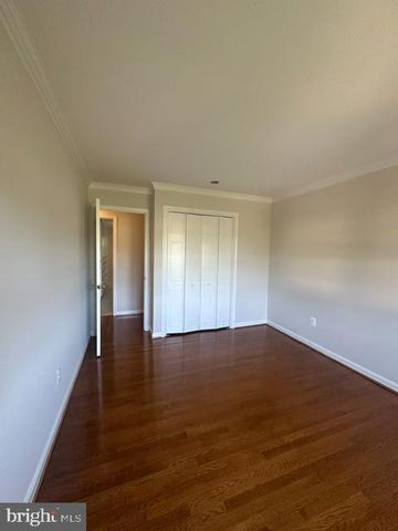 7412 HALLCREST DR, Mclean, VA 22102