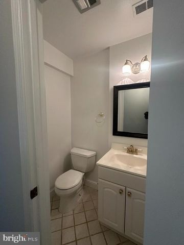 7412 HALLCREST DR, Mclean, VA 22102