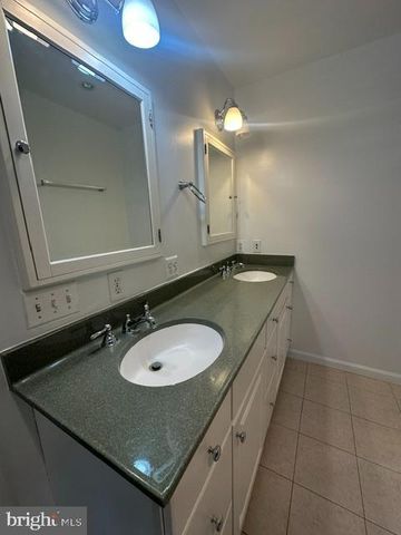 7412 HALLCREST DR, Mclean, VA 22102