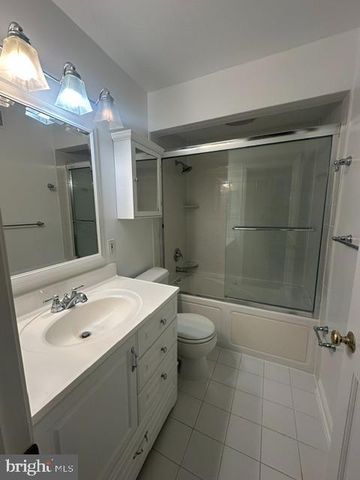 7412 HALLCREST DR, Mclean, VA 22102