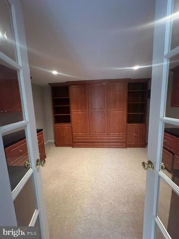 7412 HALLCREST DR, Mclean, VA 22102