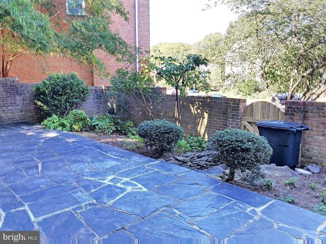 7412 HALLCREST DR, Mclean, VA 22102