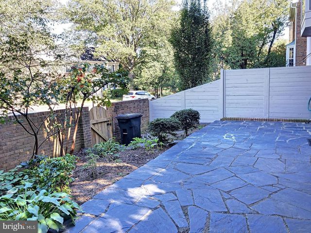 7412 HALLCREST DR, Mclean, VA 22102