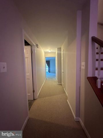 7412 HALLCREST DR, Mclean, VA 22102