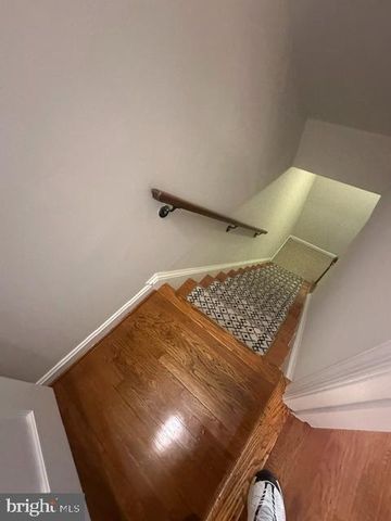 7412 HALLCREST DR, Mclean, VA 22102