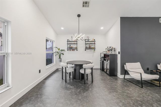 16101 SW 73rd St, Miami, FL 33193